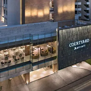 Hotel Courtyard By Marriott *****